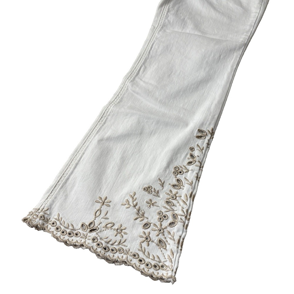 NEW Charlie B Bootcut Embroidered Jeans White Women's 12 x 31" - Picture 4 of 13